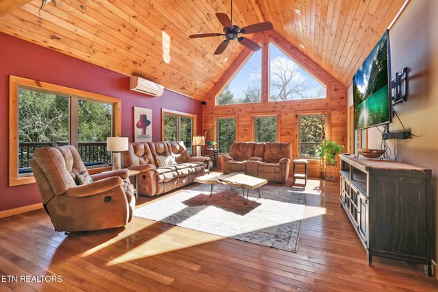 232 Victoria Circle, Jamestown, TN 38556