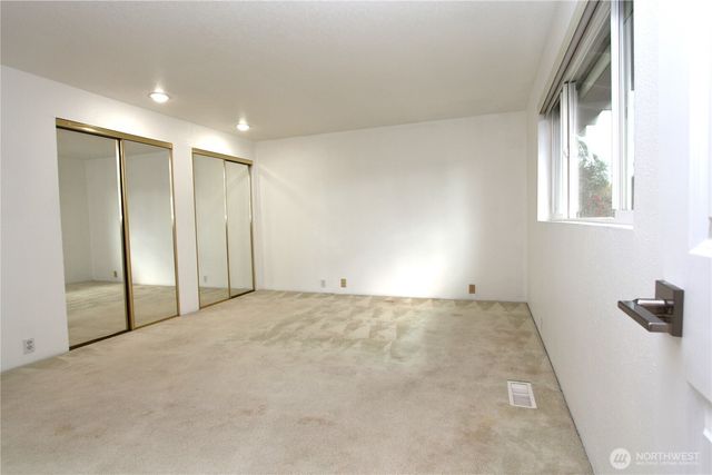 12920 SE 68TH Street, Bellevue, WA 98006