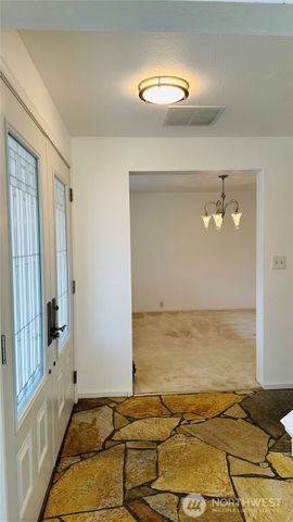 12920 SE 68TH Street, Bellevue, WA 98006