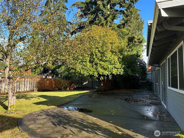 12920 SE 68TH Street, Bellevue, WA 98006
