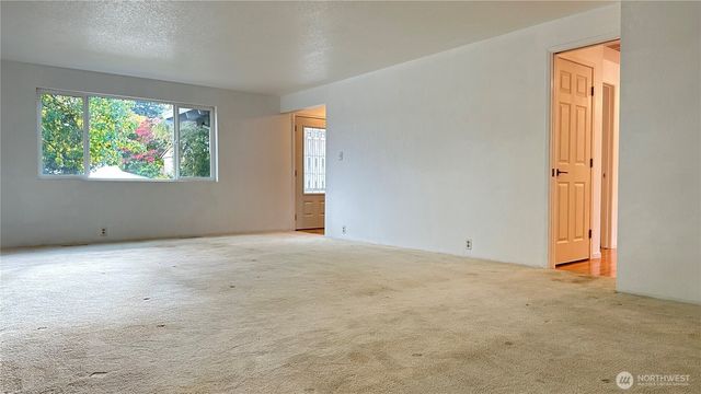 12920 SE 68TH Street, Bellevue, WA 98006