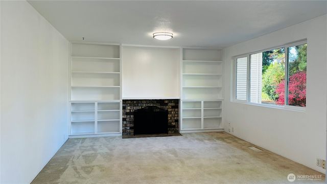 12920 SE 68TH Street, Bellevue, WA 98006