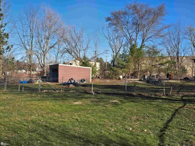 402 W Perry Street, Durand, MI 48429