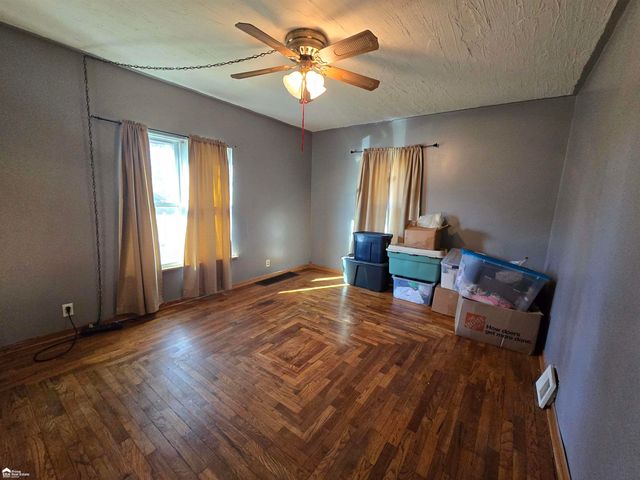 402 W Perry Street, Durand, MI 48429