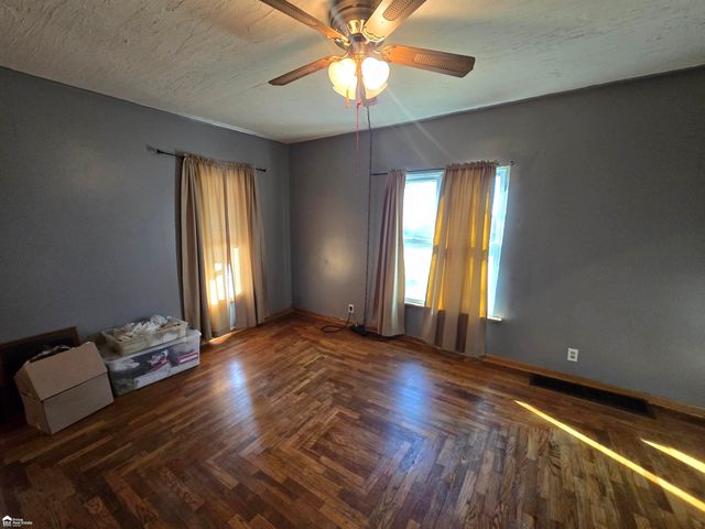 402 W Perry Street, Durand, MI 48429