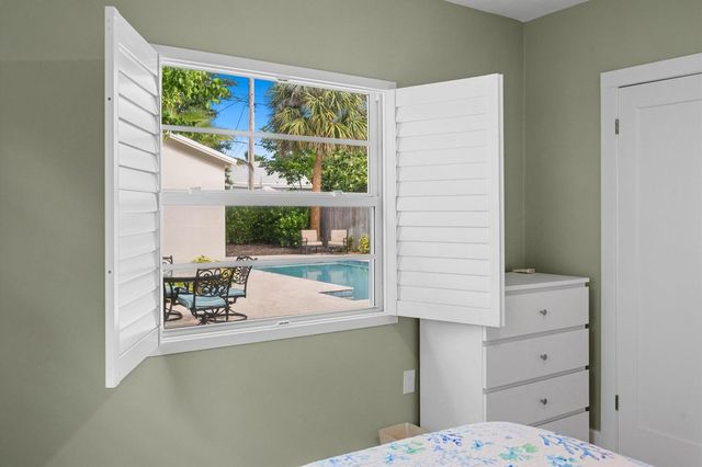 611 N Palmway, Lake Worth Beach, FL 33460