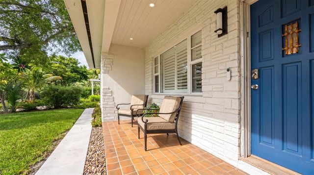 611 N Palmway, Lake Worth Beach, FL 33460