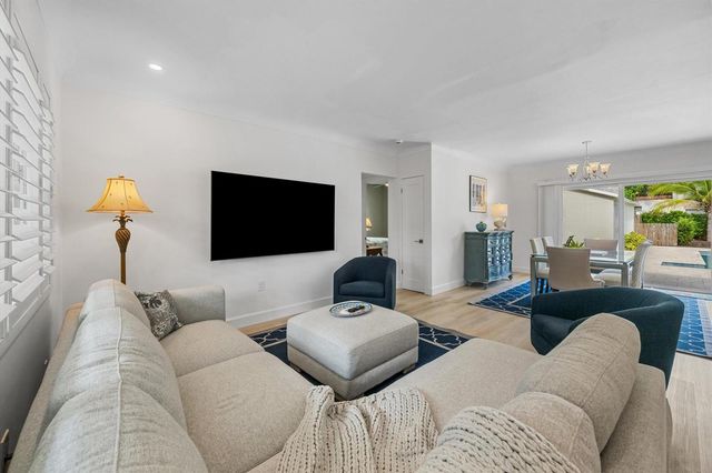 611 N Palmway, Lake Worth Beach, FL 33460