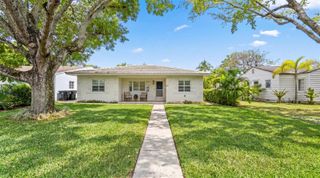 611 N Palmway, Lake Worth Beach, FL 33460