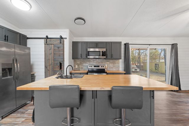 14617 San Jacinto Drive, Log Cabin, TX 75148