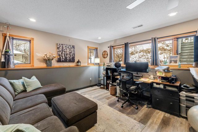 134 Mc Intosh ROAD E, La Crescent, MN 55947