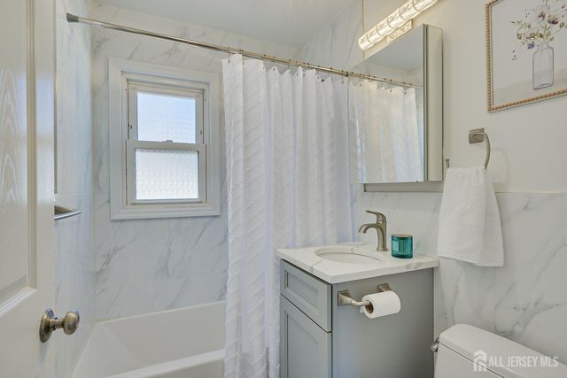 41 Lake Avenue, Metuchen, NJ 08840