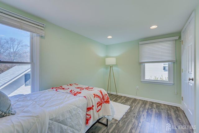 41 Lake Avenue, Metuchen, NJ 08840