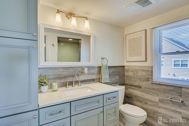 41 Lake Avenue, Metuchen, NJ 08840