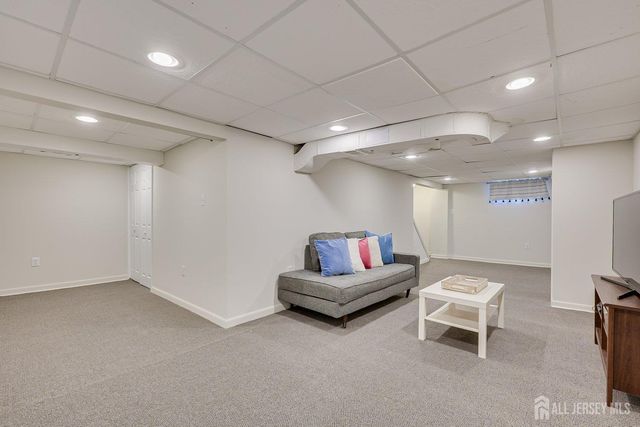 41 Lake Avenue, Metuchen, NJ 08840