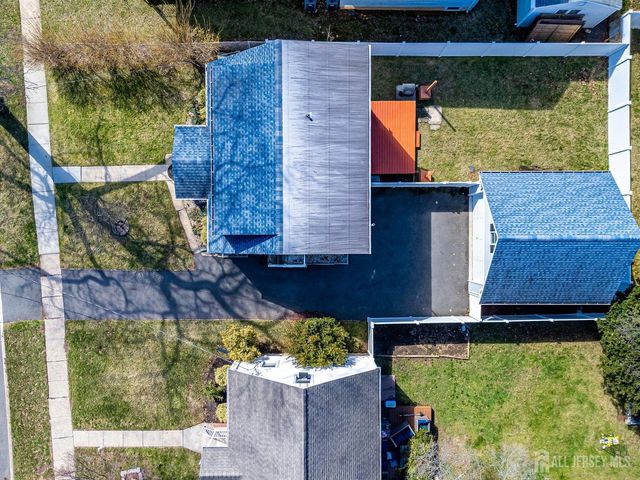 41 Lake Avenue, Metuchen, NJ 08840