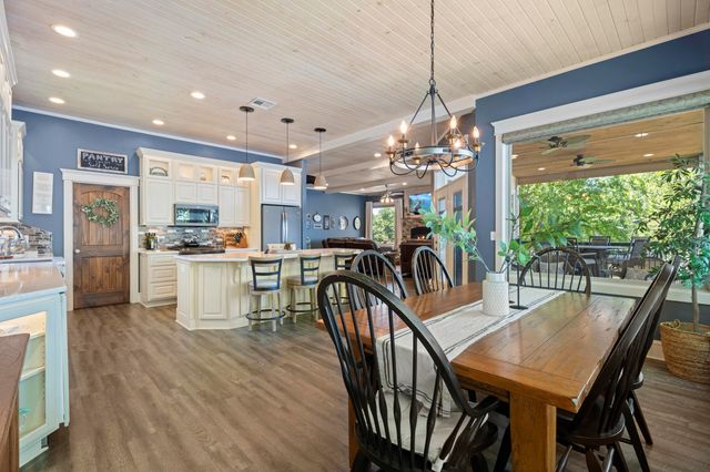 31694 S 622 Road, Grove, OK 74344