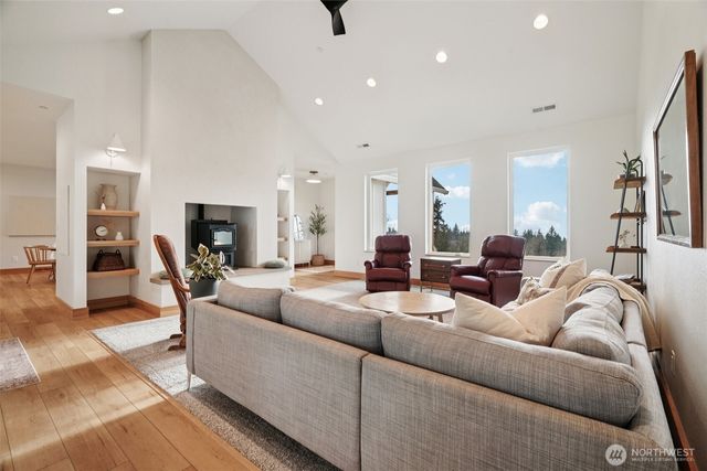 3721 NW 378th Street, La Center, WA 98629