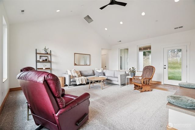 3721 NW 378th Street, La Center, WA 98629