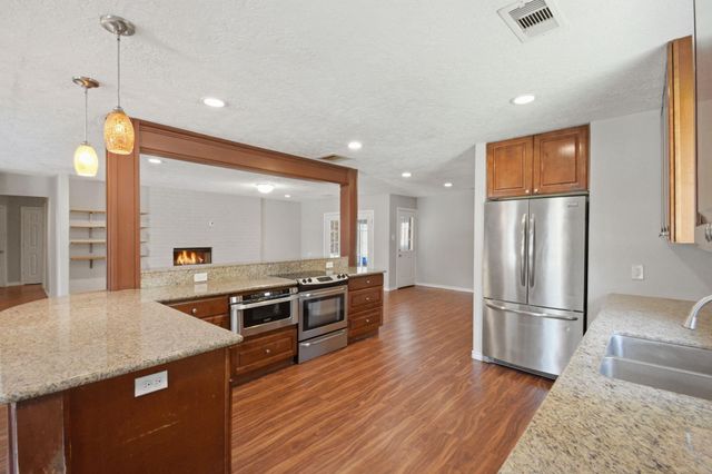 25302 Friar Lake Lane, Spring, TX 77373