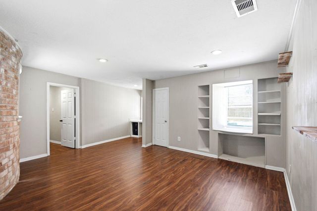 25302 Friar Lake Lane, Spring, TX 77373