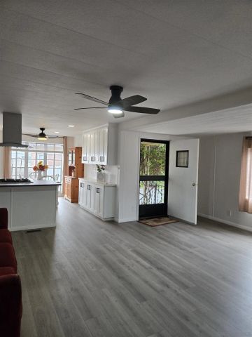 450 E Bradley 36, El Cajon, CA 92021