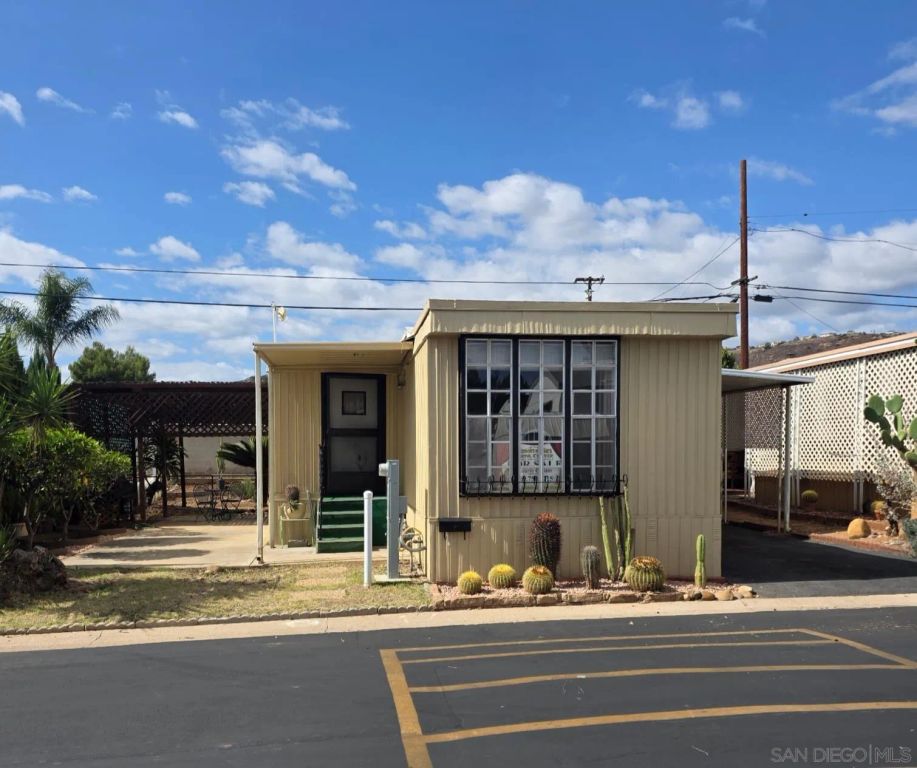 450 E Bradley 36, El Cajon, CA 92021