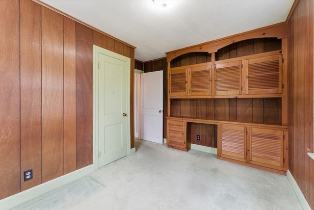 97 Lancaster St, Springfield, MA 01118