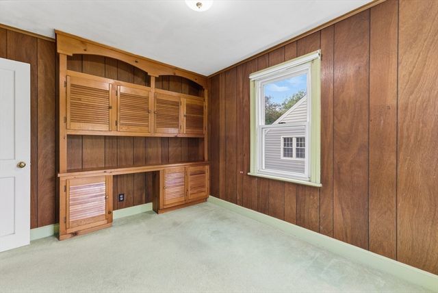 97 Lancaster St, Springfield, MA 01118