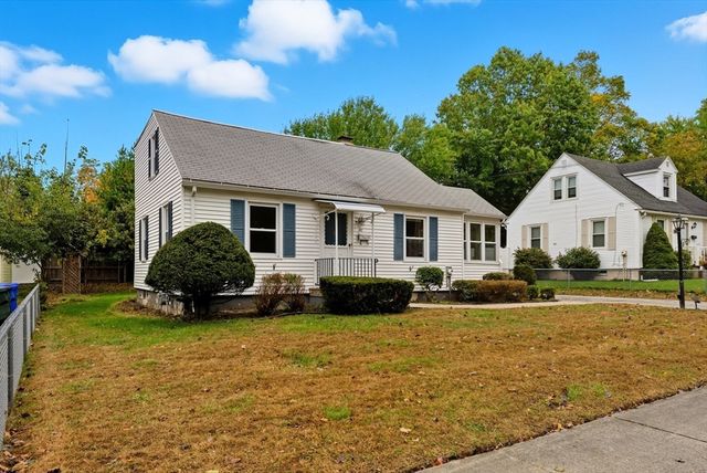 97 Lancaster St, Springfield, MA 01118