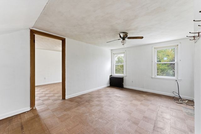 97 Lancaster St, Springfield, MA 01118