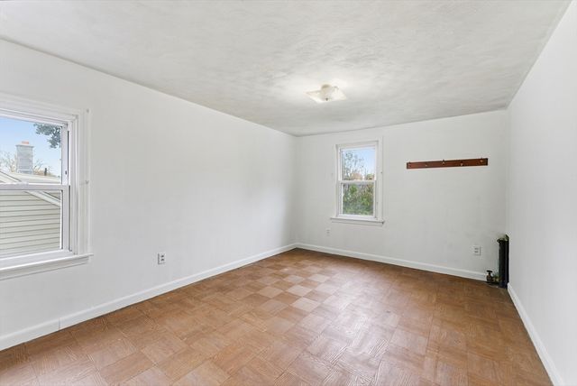 97 Lancaster St, Springfield, MA 01118