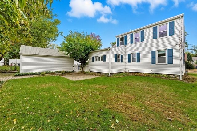 97 Lancaster St, Springfield, MA 01118