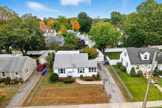 97 Lancaster St, Springfield, MA 01118