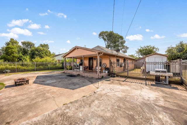 2610 Lynnfield Street, Houston, TX 77093