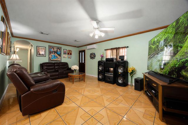 2610 Lynnfield Street, Houston, TX 77093