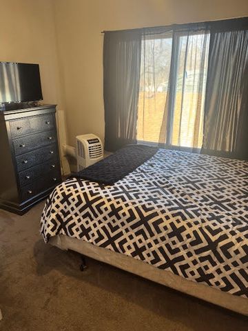 9043 S Ellis Avenue, Chicago, IL 60619