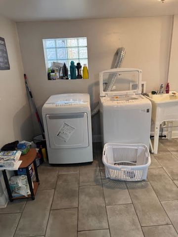 9043 S Ellis Avenue, Chicago, IL 60619