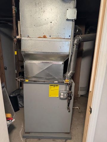 9043 S Ellis Avenue, Chicago, IL 60619