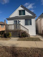 9043 S Ellis Avenue, Chicago, IL 60619