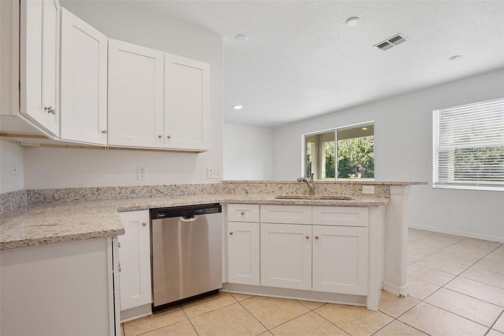 Image 16 of property listing at 20506 CAROLINA CHERRY COURT, Tampa, FL 33647