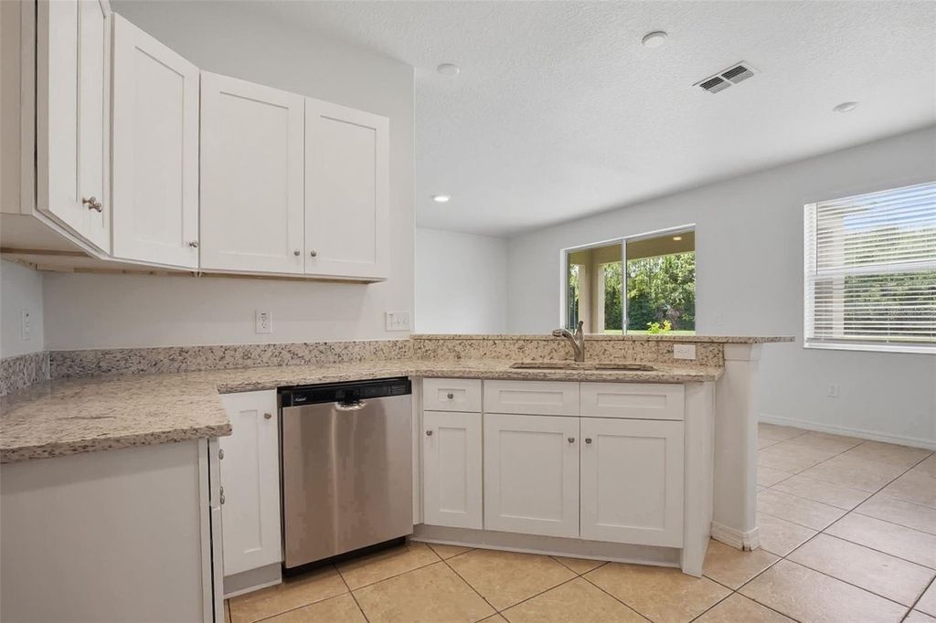 Image 17 of property listing at 20506 CAROLINA CHERRY COURT, Tampa, FL 33647