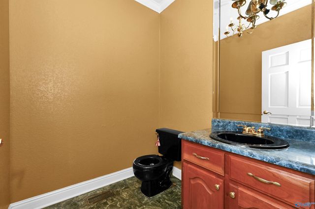 2642 College Street, Courtland, AL 35618