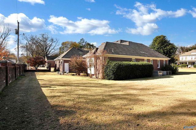 2642 College Street, Courtland, AL 35618