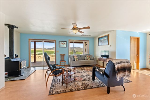 106 Knox Road, Riverside, WA 98849