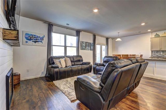 3670 Lilly Brook Drive, Loganville, GA 30052