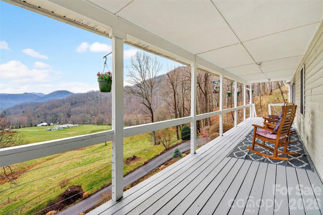 120 Mountain Mist Lane, Waynesville, NC 28785