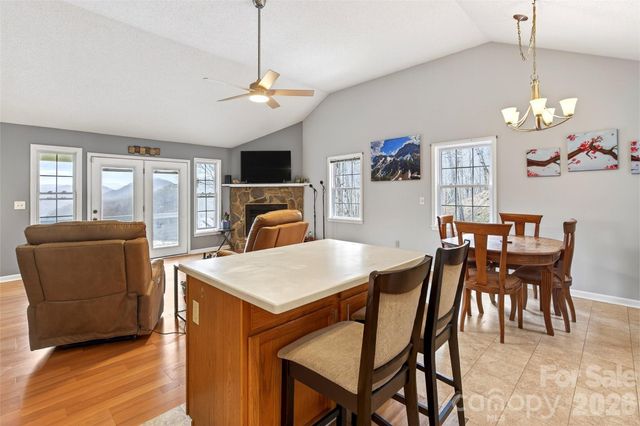 120 Mountain Mist Lane, Waynesville, NC 28785