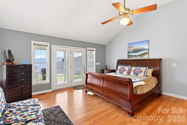 120 Mountain Mist Lane, Waynesville, NC 28785