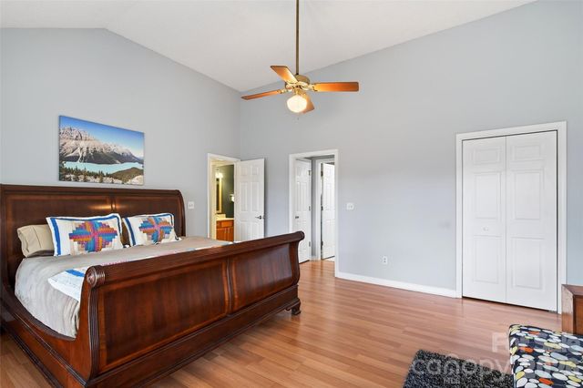 120 Mountain Mist Lane, Waynesville, NC 28785